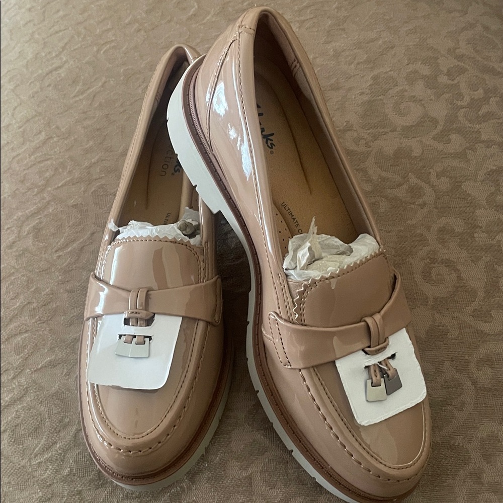 CLARKS WESTLYNN BELLA Beige Loafers with Tassels Size 7.5M - Picture 6 of 7